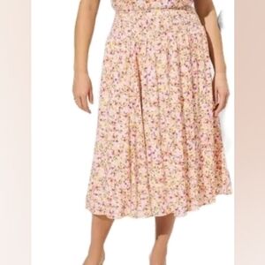 Torrid NWT Floral Elastic Waist Tea Length Skirt Size 2 equivalent to an 18-20